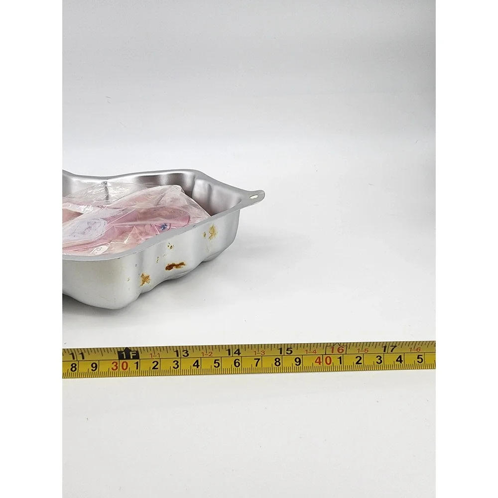 Wilton Barbie Cake Pan‎ Vintage 1992 Aluminum Mold 2105-2550 with Face Plate